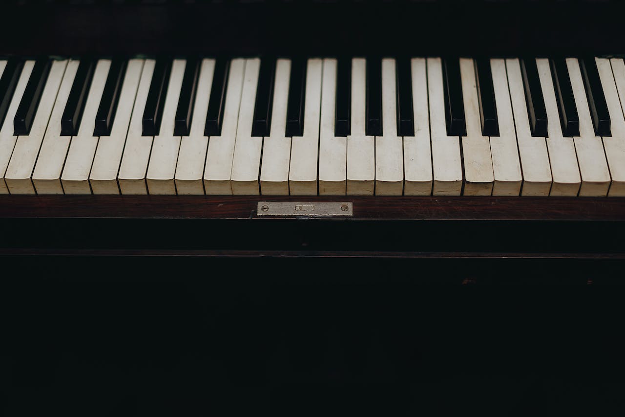 Starting From Scratch: A Beginner’s Guide To Learning Piano And Guitar