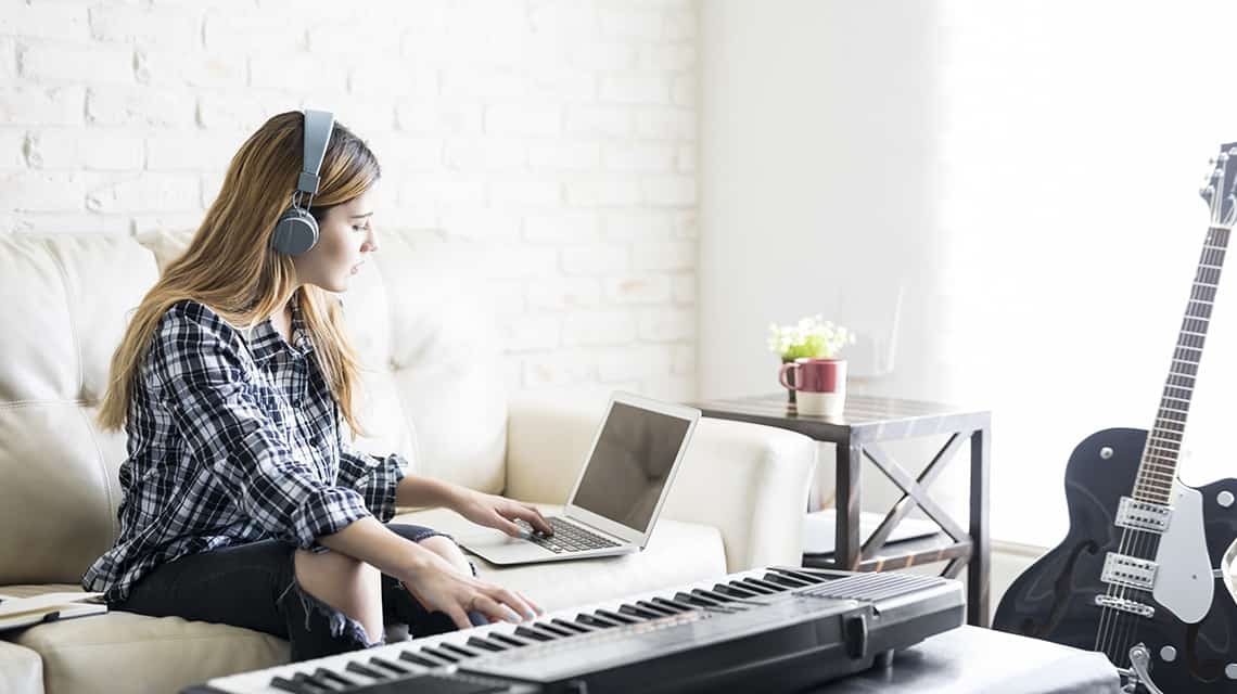 Virtual Piano Lessons - Learn Faster Online